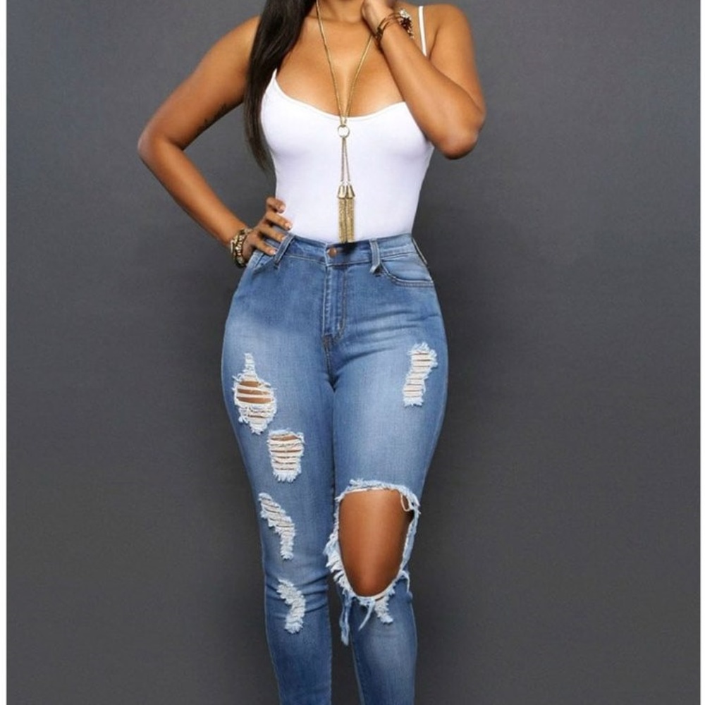 VIP | HP🎈Distressed Knee Blow-Out Jeans